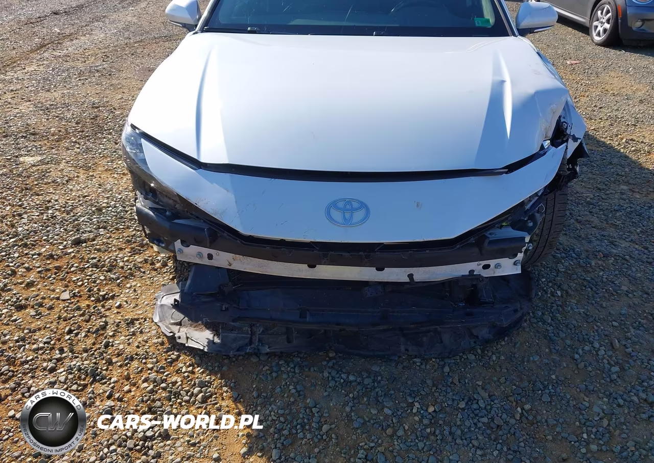 2025 Toyota Camry Xse VIN:4T1DAACK8SU032915 - 6