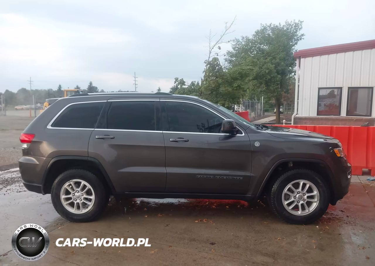 2019 Jeep Grand Cherokee Laredo E 4X4 VIN:1C4RJFAG1KC828269 - 13