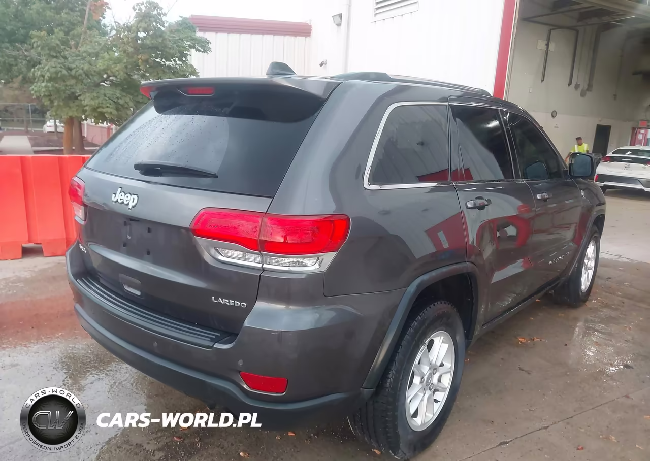 2019 Jeep Grand Cherokee Laredo E 4X4 VIN:1C4RJFAG1KC828269 - 4