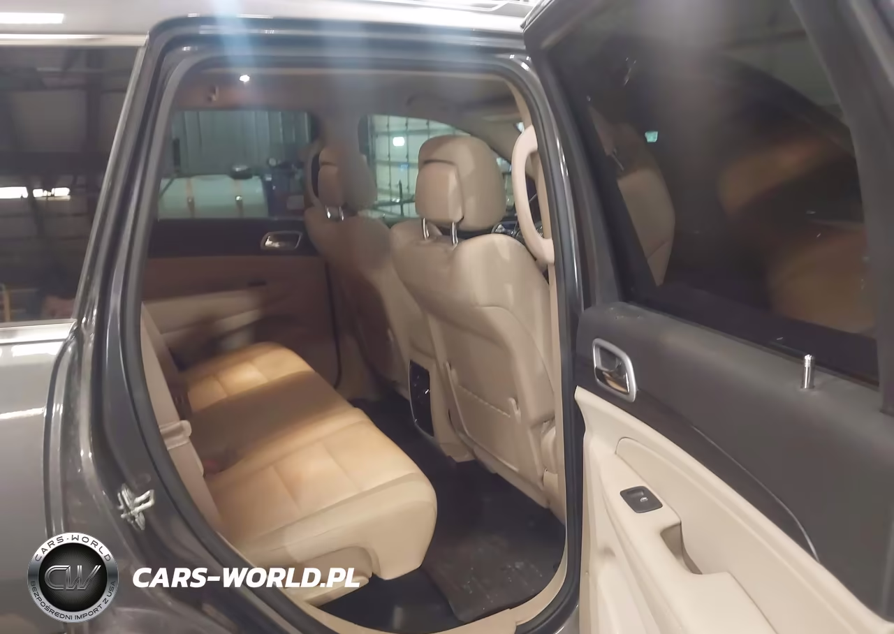2019 Jeep Grand Cherokee Laredo E 4X4 VIN:1C4RJFAG1KC828269 - 8