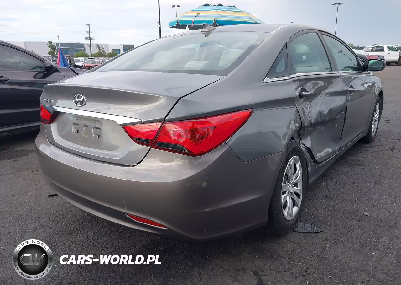 2013 Hyundai Sonata Gls VIN:5NPEB4AC4DH573301 - 4