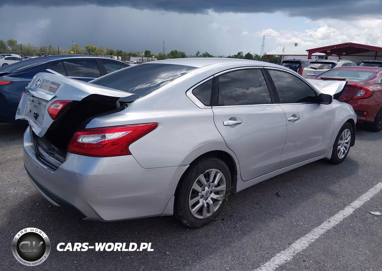 2017 Nissan Altima 2.5 S VIN:1N4AL3AP2HC496041 - 4
