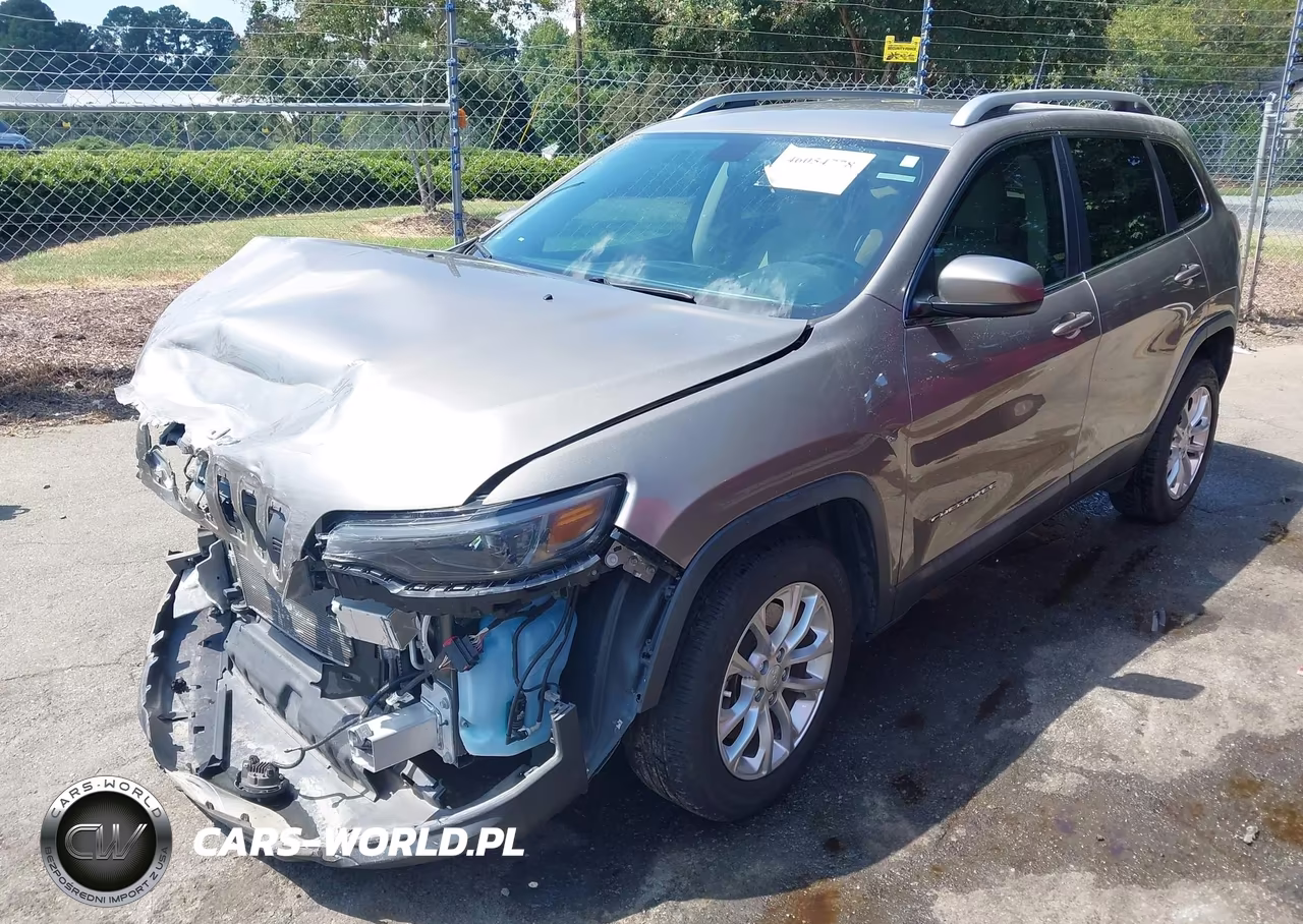 2019 Jeep Cherokee Latitude Fwd VIN:1C4PJLCB8KD246915 - 2