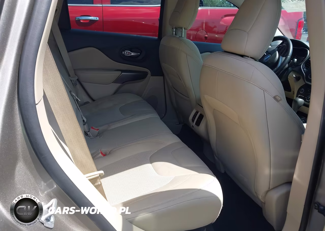 2019 Jeep Cherokee Latitude Fwd VIN:1C4PJLCB8KD246915 - 8