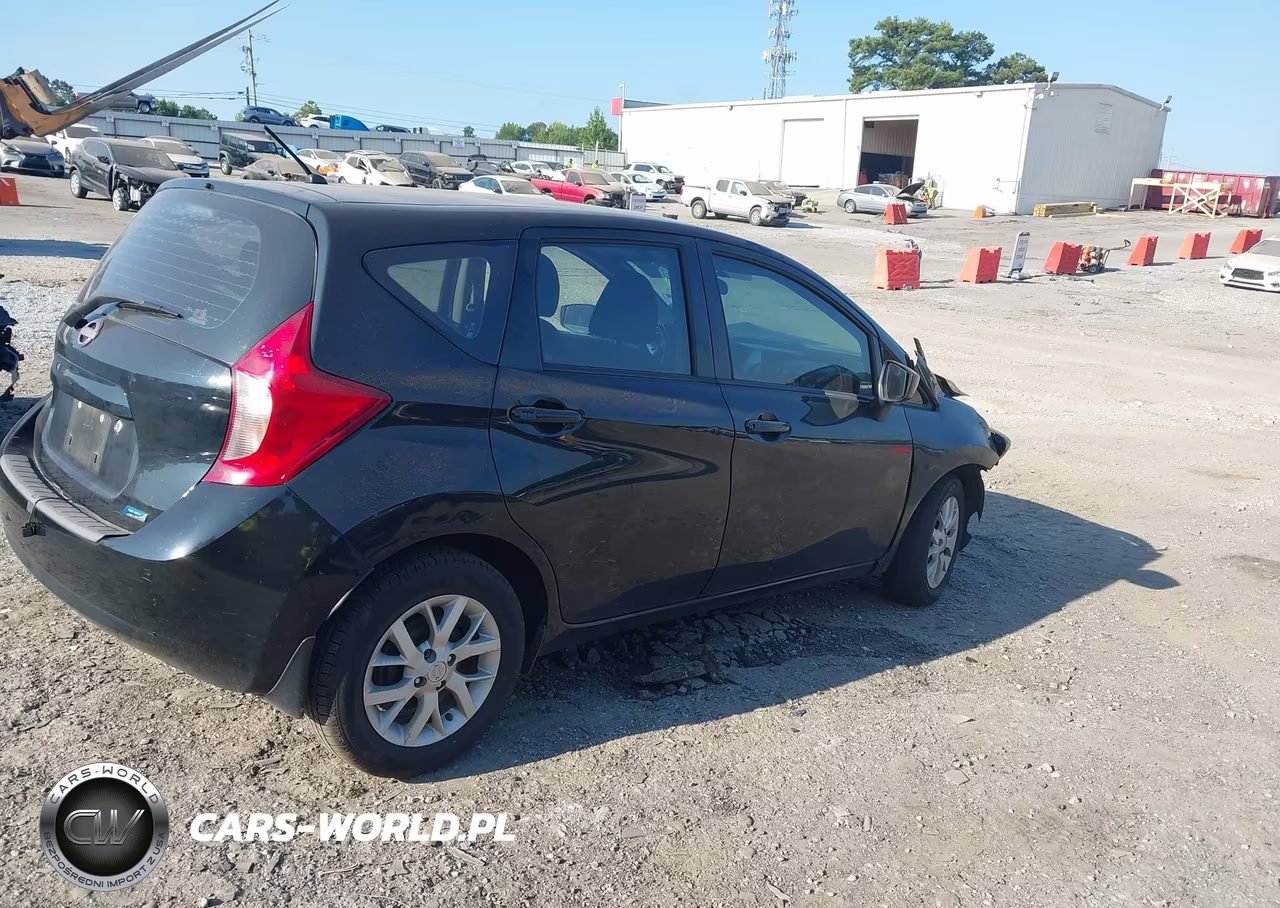2015 Nissan Versa Note S Plus VIN:3N1CE2CP0FL429690 - 4