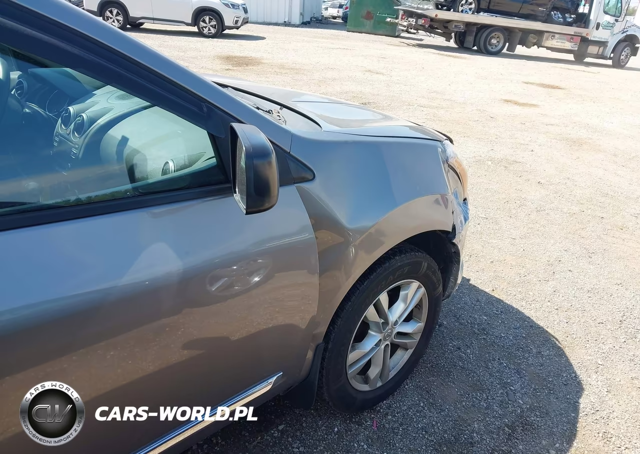 2015 Nissan Rogue Select S VIN:JN8AS5MV0FW768394 - 6