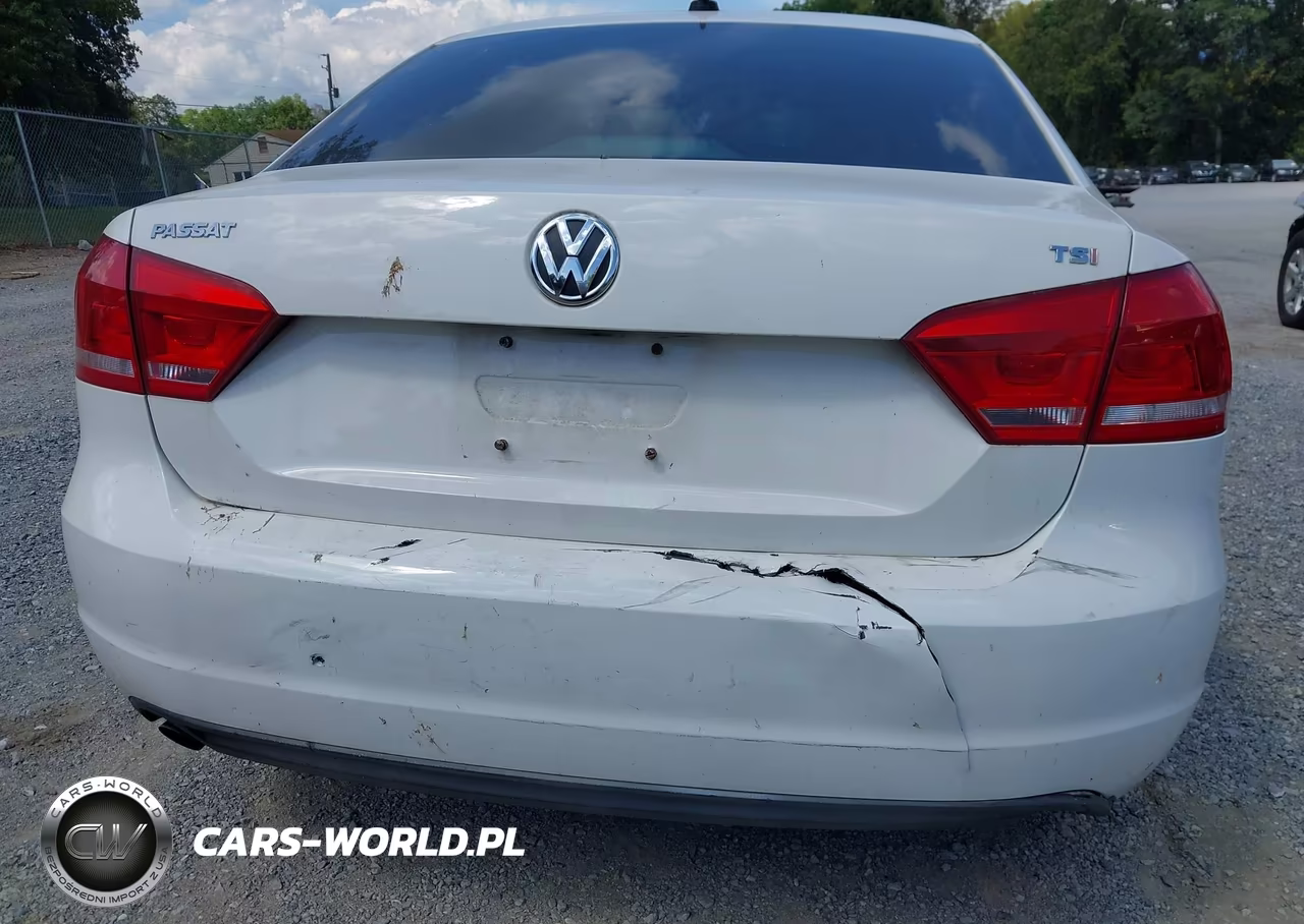 2014 Volkswagen Passat 1.8T Wolfsburg Edition VIN:1VWAT7A39EC082746 - 13