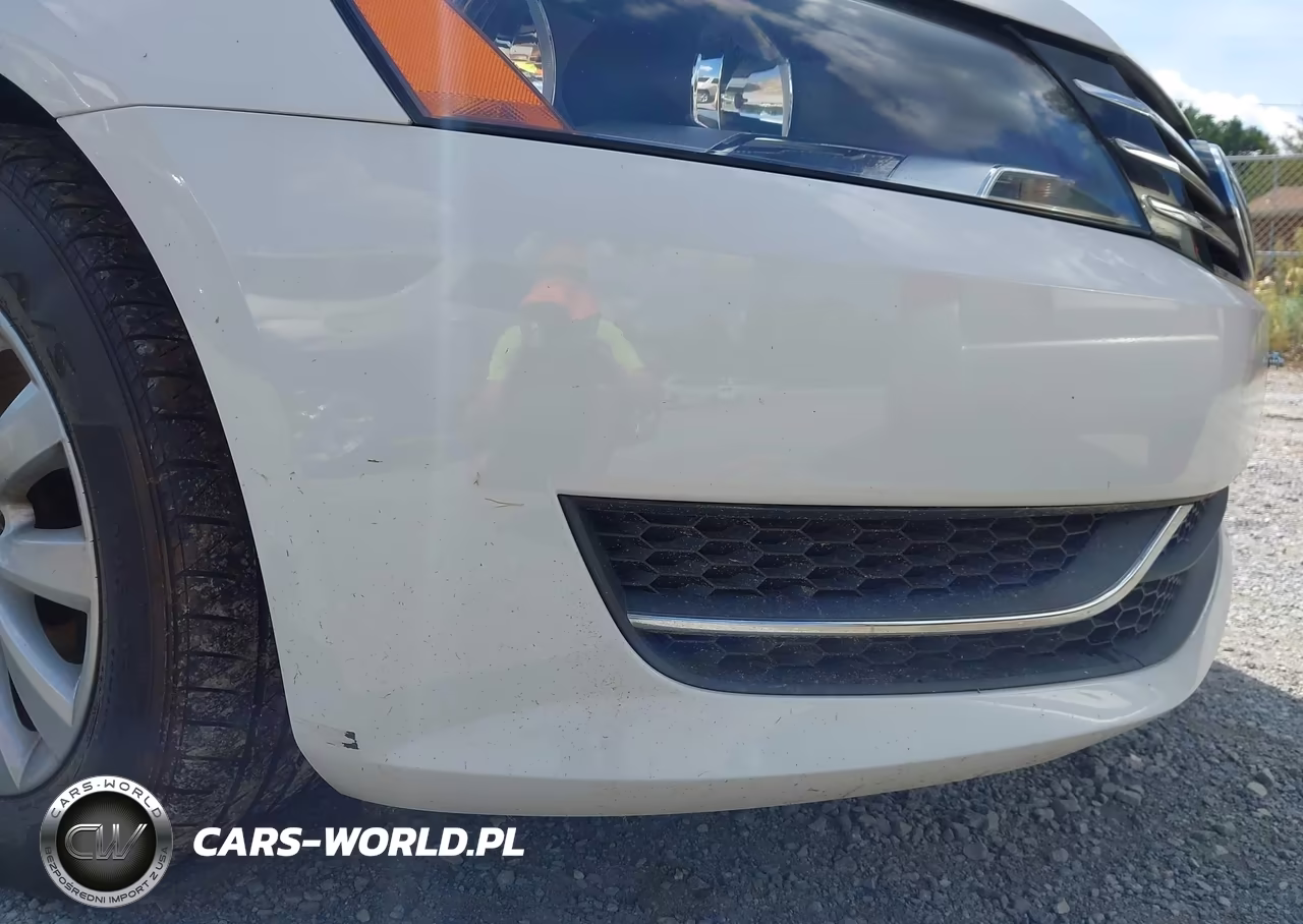 2014 Volkswagen Passat 1.8T Wolfsburg Edition VIN:1VWAT7A39EC082746 - 16