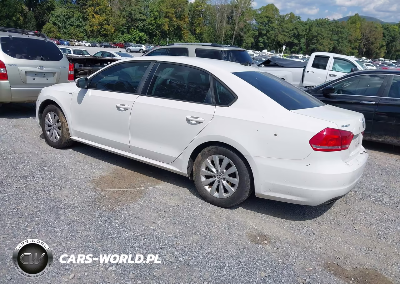 2014 Volkswagen Passat 1.8T Wolfsburg Edition VIN:1VWAT7A39EC082746 - 3