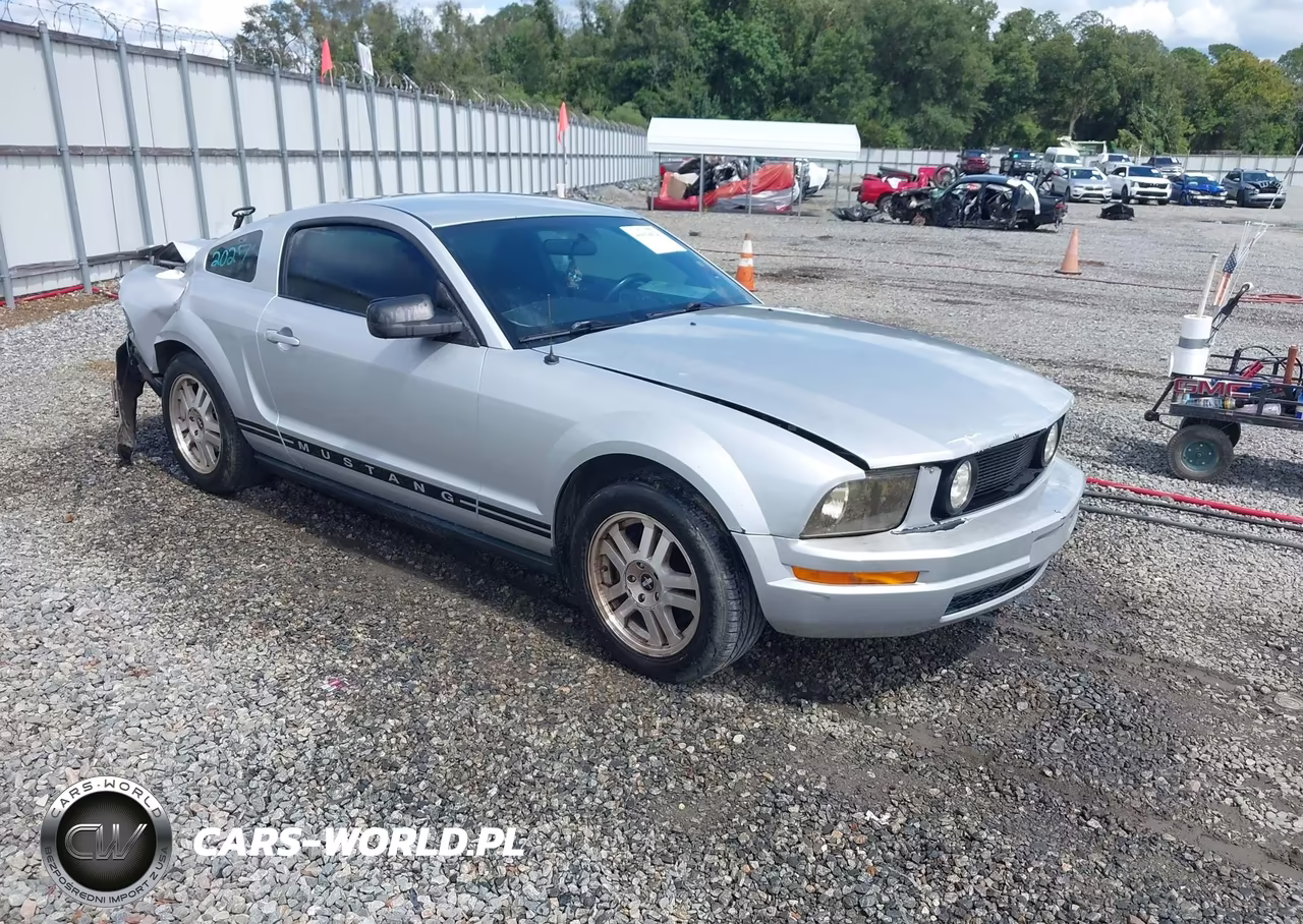 2007 Ford Mustang V6 Deluxe-V6 Premium