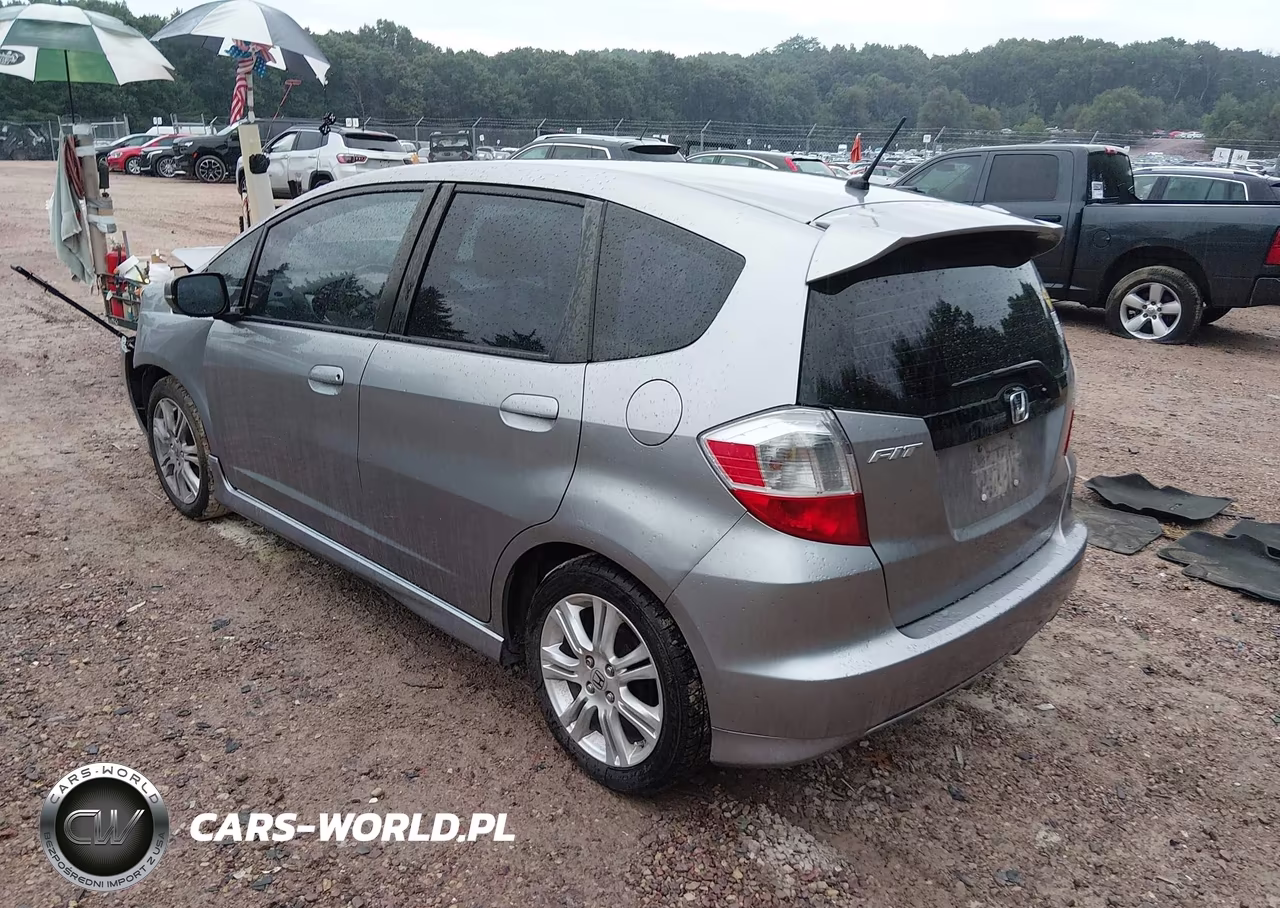 2009 Honda Fit Sport VIN:JHMGE88439S017543 - 3