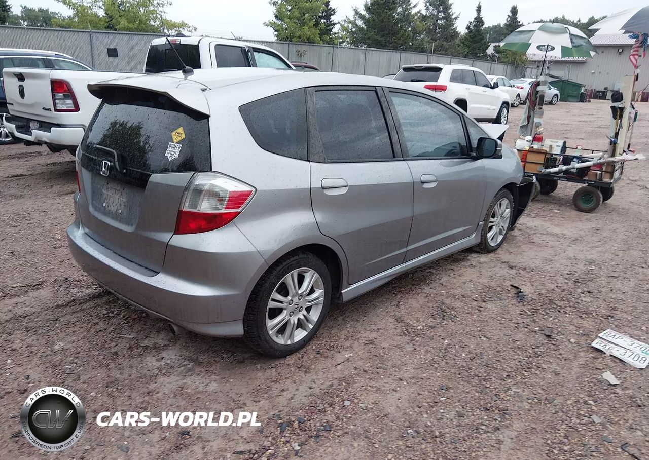 2009 Honda Fit Sport VIN:JHMGE88439S017543 - 4