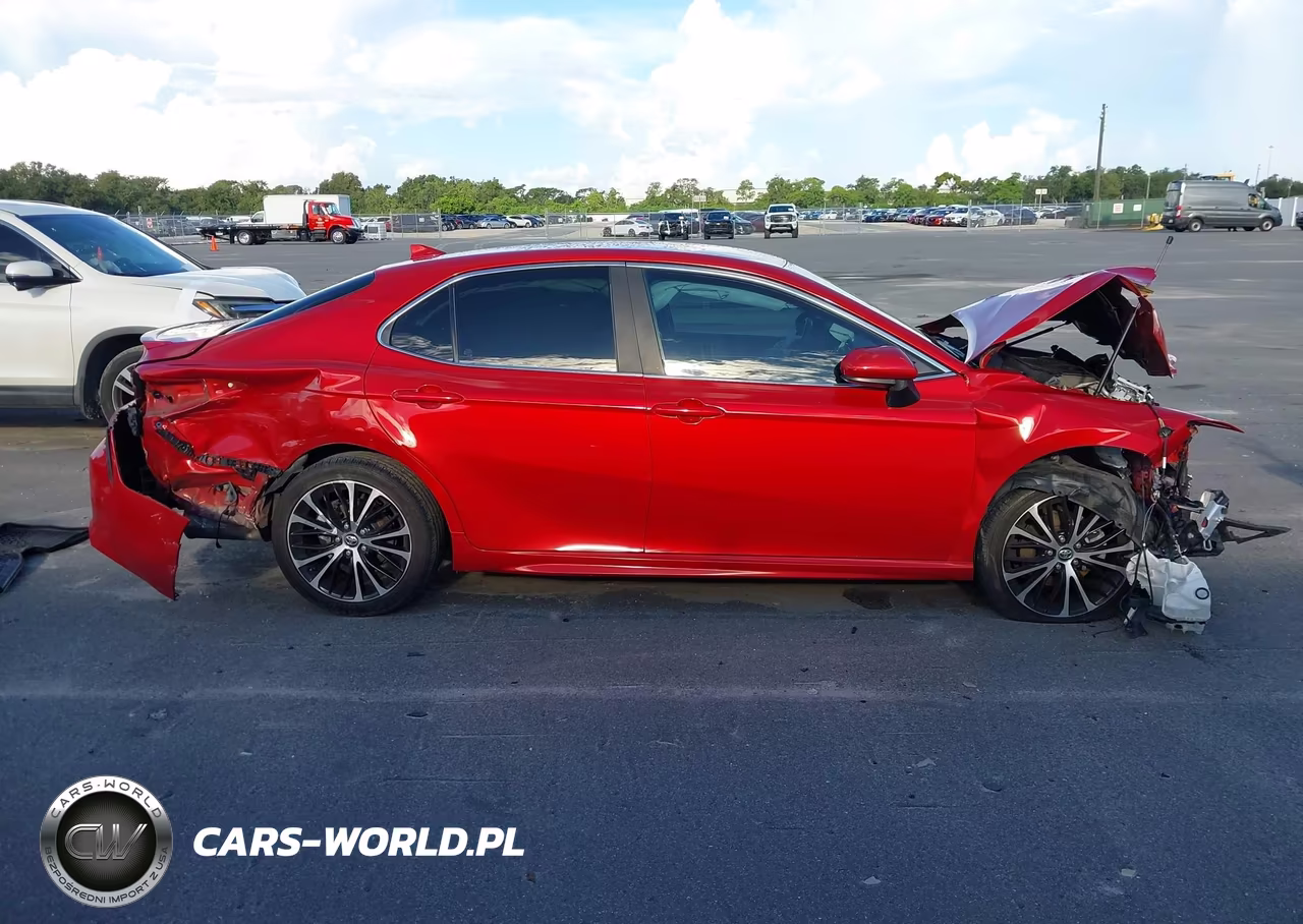 2020 Toyota Camry Se VIN:4T1G11AK9LU328365 - 13