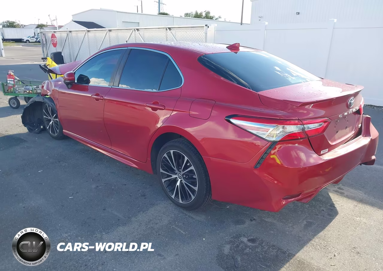 2020 Toyota Camry Se VIN:4T1G11AK9LU328365 - 3