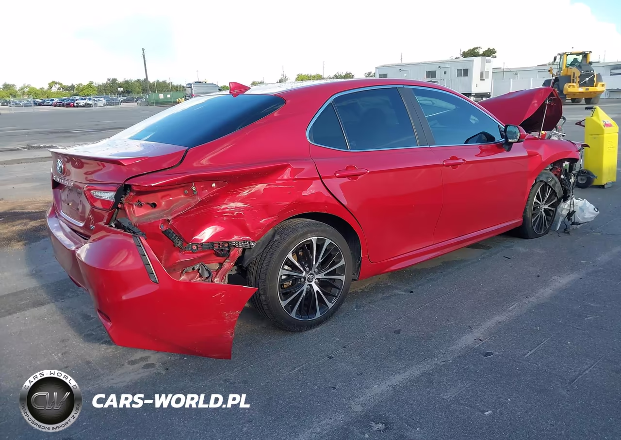 2020 Toyota Camry Se VIN:4T1G11AK9LU328365 - 4