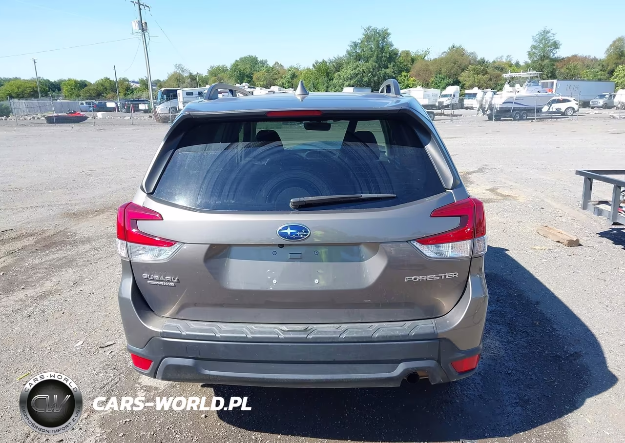 2021 Subaru Forester Premium VIN:JF2SKAJCXMH487346 - 17