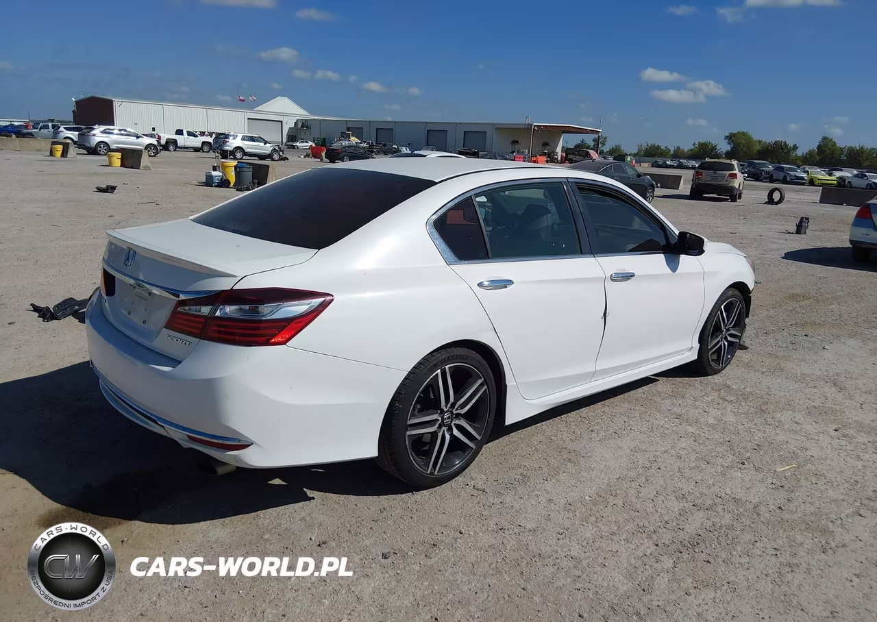2017 Honda Accord Sport VIN:1HGCR2F51HA286417 - 4