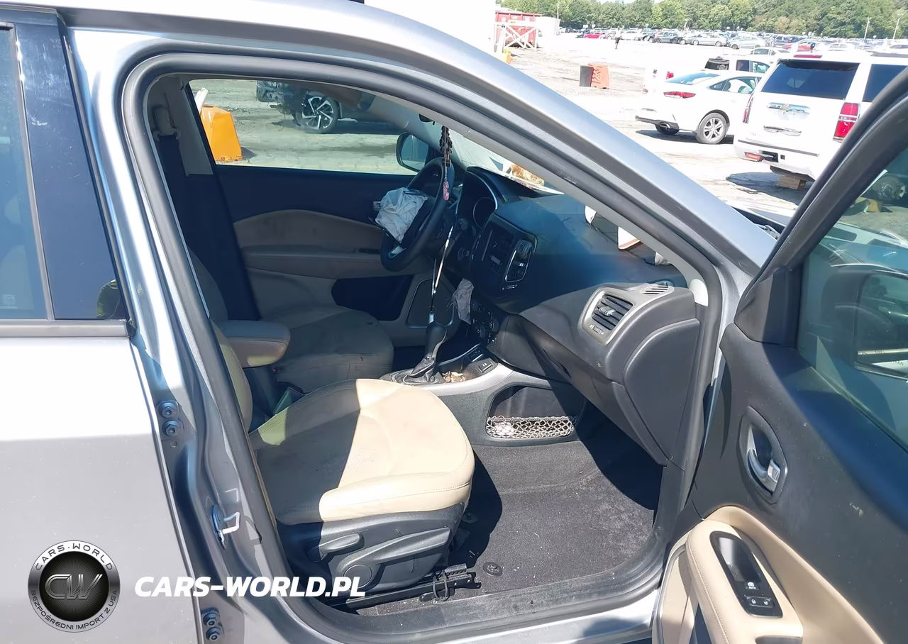 2018 Jeep Compass Sport Fwd VIN:3C4NJCAB0JT233207 - 5