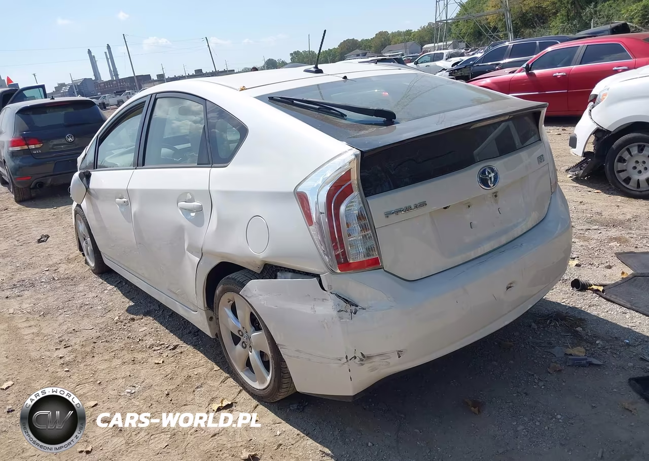 2013 Toyota Prius Five VIN:JTDKN3DU7D5576234 - 3