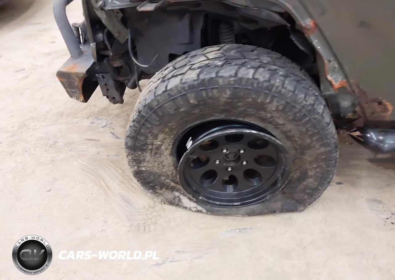 2015 Jeep Wrangler Unlimited Sport VIN:1C4BJWDG2FL726899 - 20