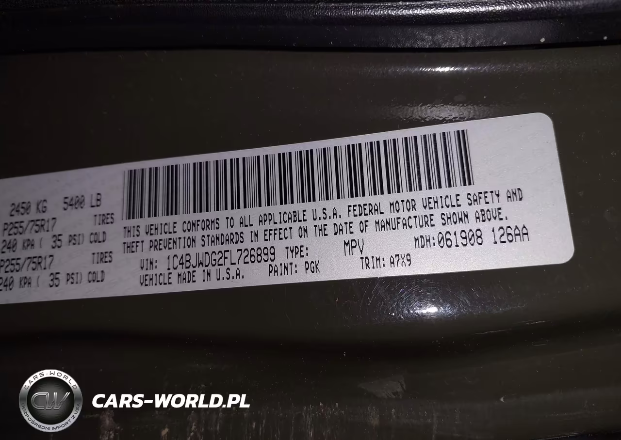 2015 Jeep Wrangler Unlimited Sport VIN:1C4BJWDG2FL726899 - 9