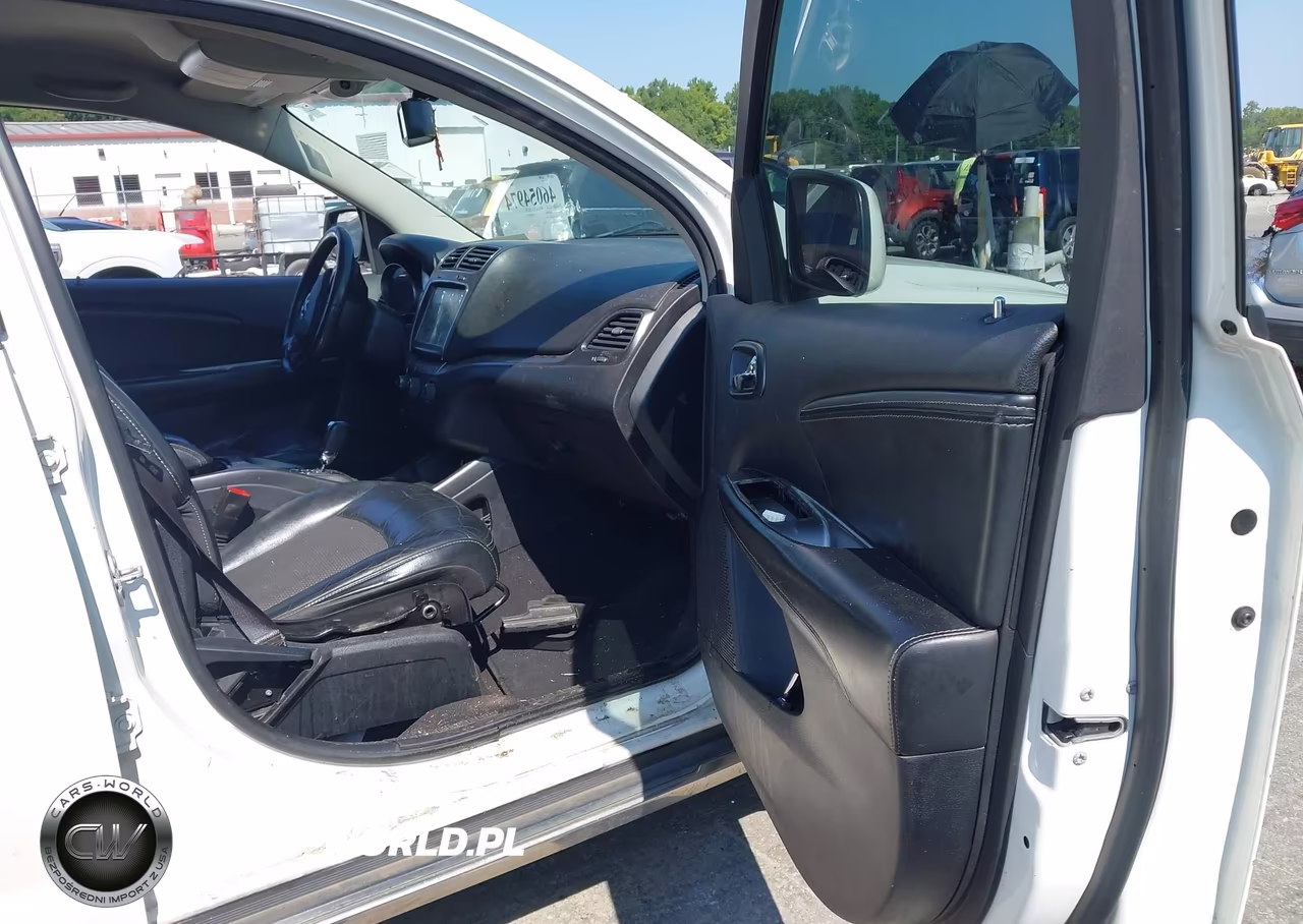 2015 Dodge Journey Crossroad VIN:3C4PDCGB0FT692039 - 5
