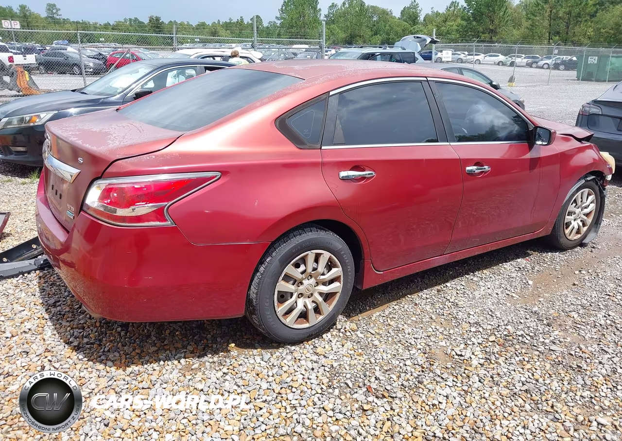 2014 Nissan Altima 2.5 S VIN:1N4AL3AP0EN222322 - 4