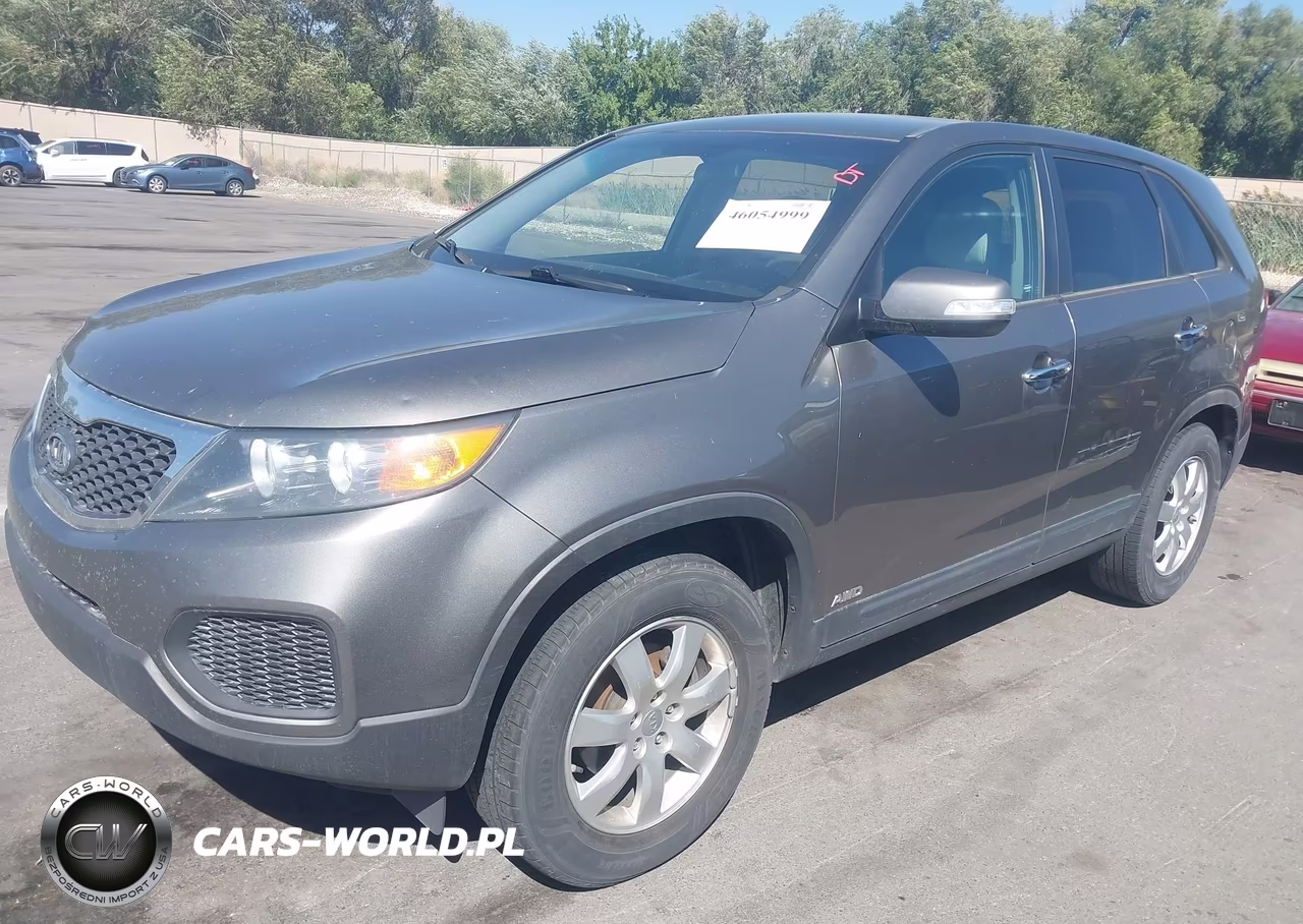 2013 Kia Sorento Lx VIN:5XYKTDA66DG323768 - 2