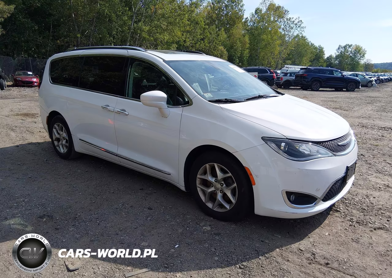 2019 Chrysler Pacifica Touring L Plus