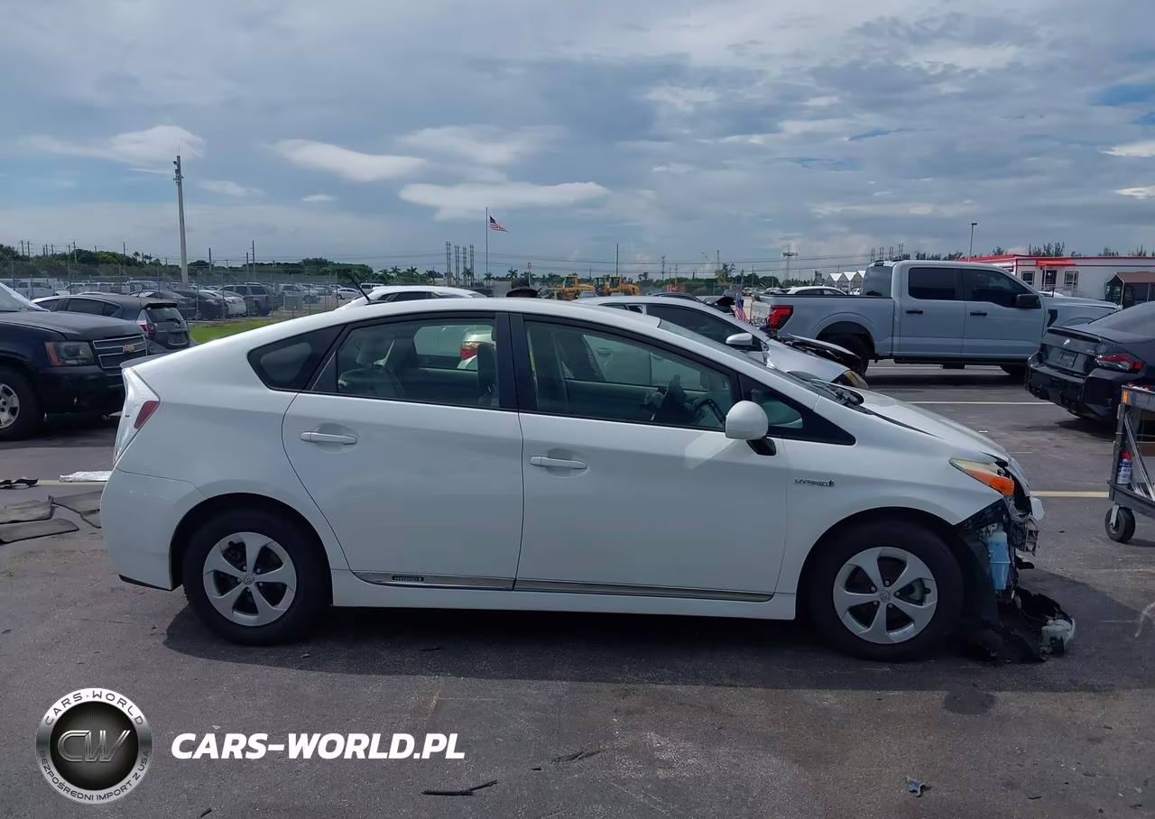 2012 Toyota Prius Three VIN:JTDKN3DU9C1528272 - 14
