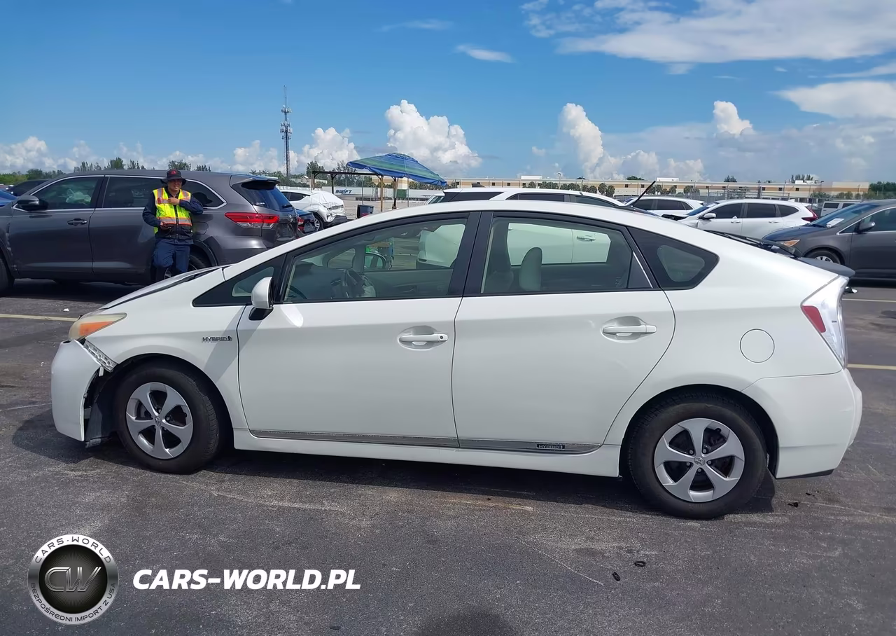 2012 Toyota Prius Three VIN:JTDKN3DU9C1528272 - 15
