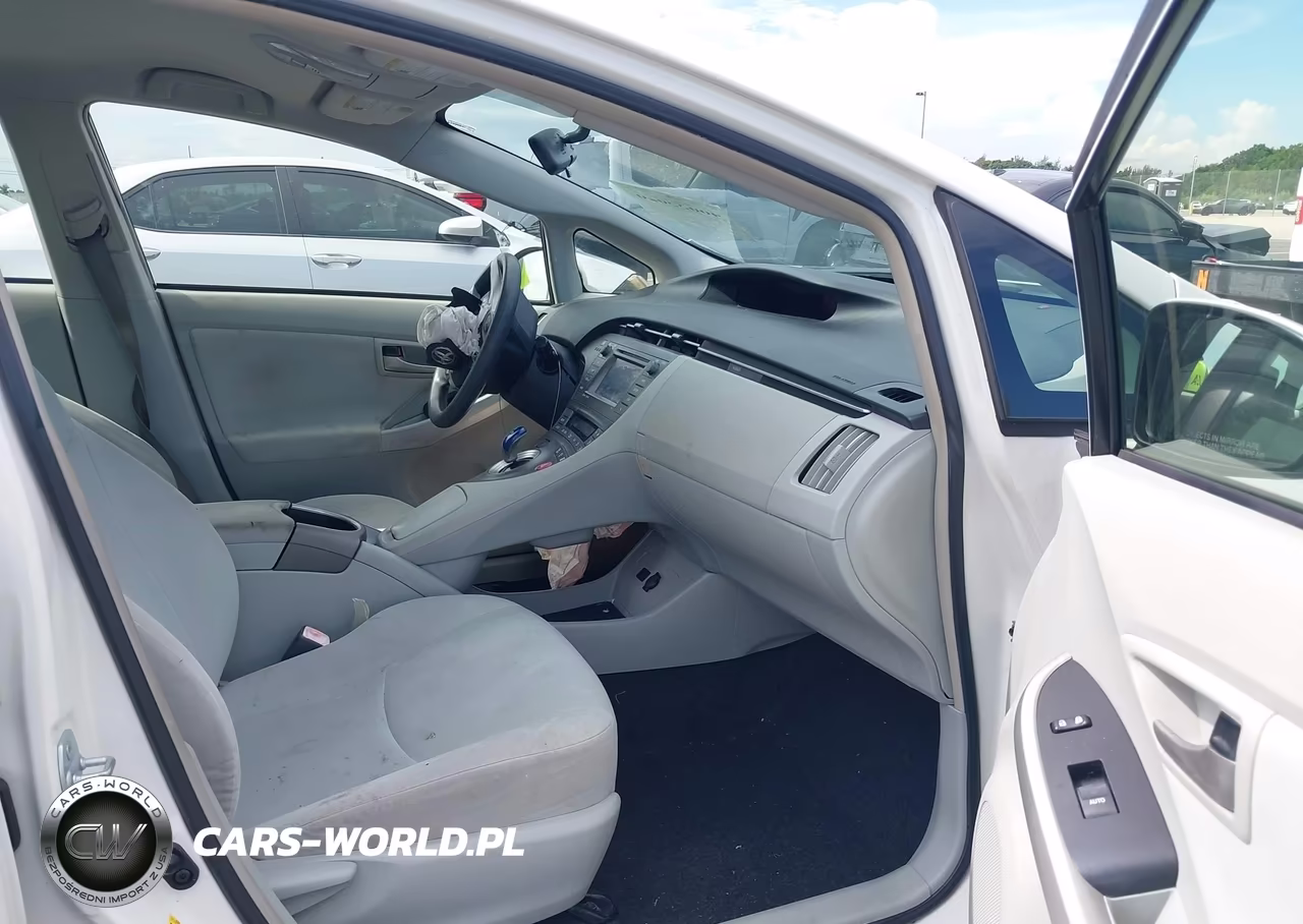 2012 Toyota Prius Three VIN:JTDKN3DU9C1528272 - 5