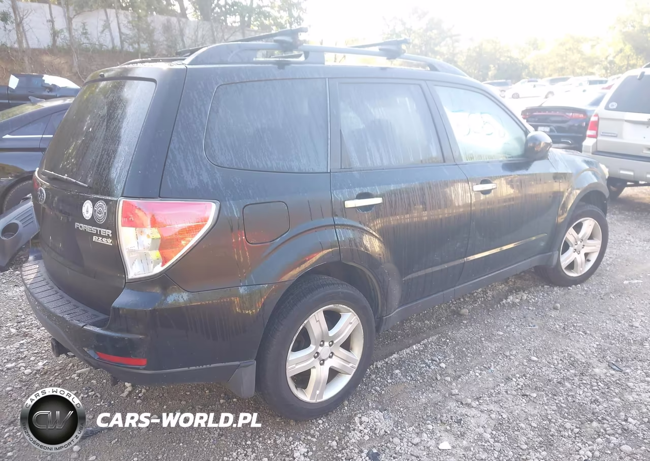 2010 Subaru Forester 2.5X Premium VIN:JF2SH6CC7AH800874 - 4
