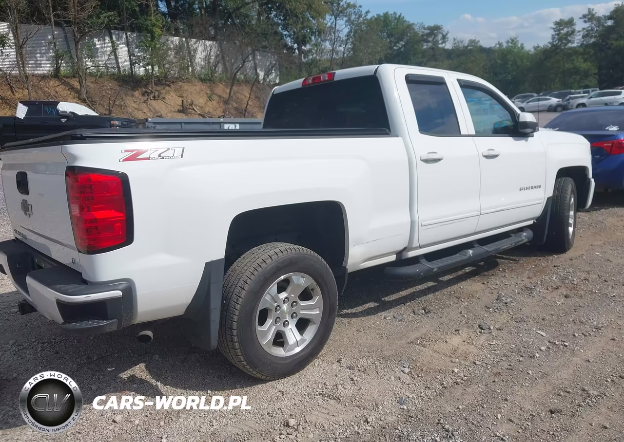 2018 Chevrolet Silverado 1500 2Lt VIN:1GCVKREC2JZ343235 - 4