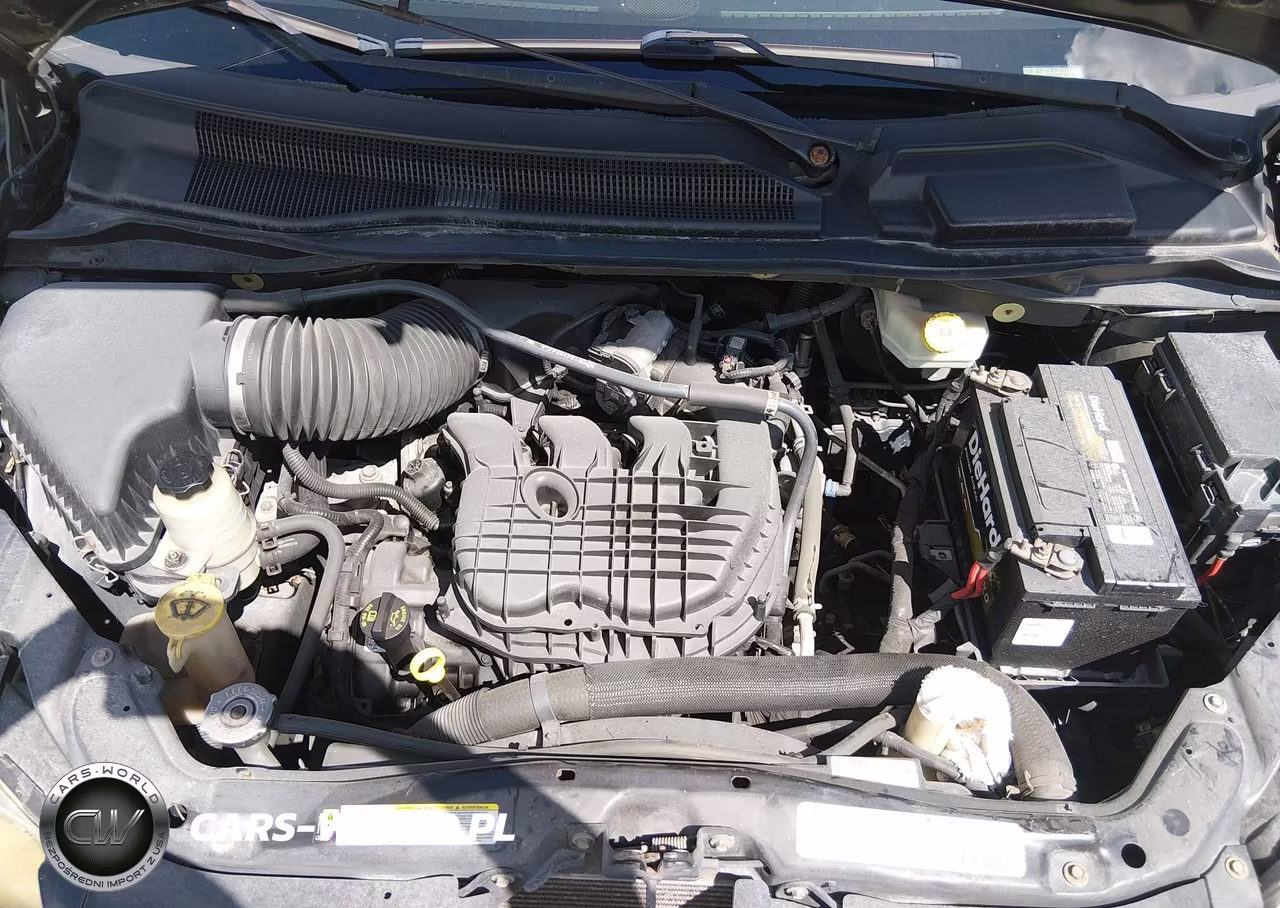 2012 Chrysler Town & Country Touring VIN:2C4RC1BG8CR387809 - 10