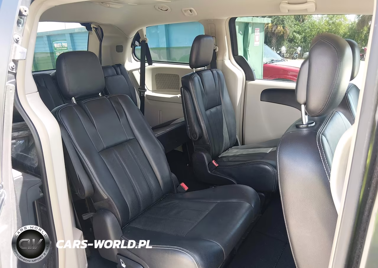 2012 Chrysler Town & Country Touring VIN:2C4RC1BG8CR387809 - 8