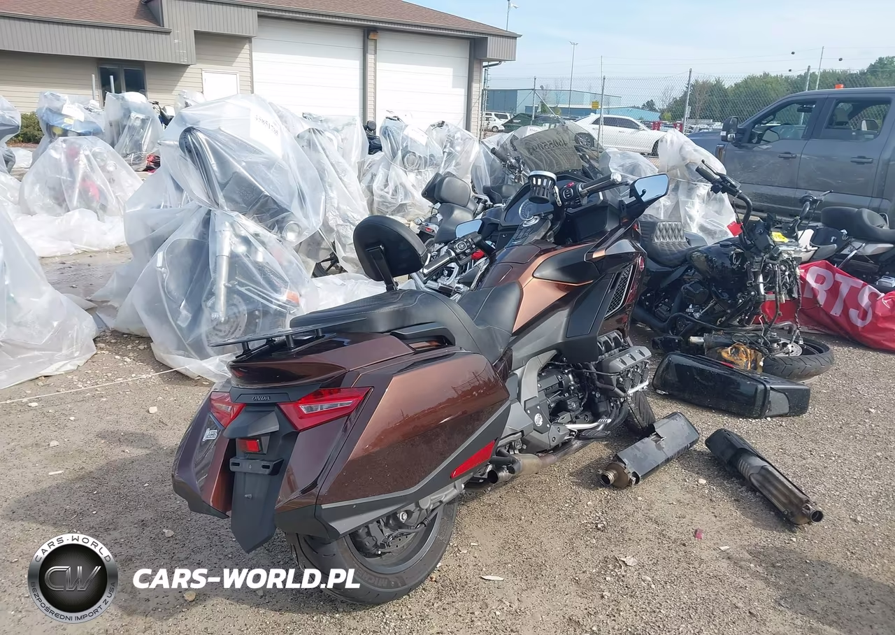 2018 Honda Gl1800 B VIN:JH2SC791XJK000931 - 4