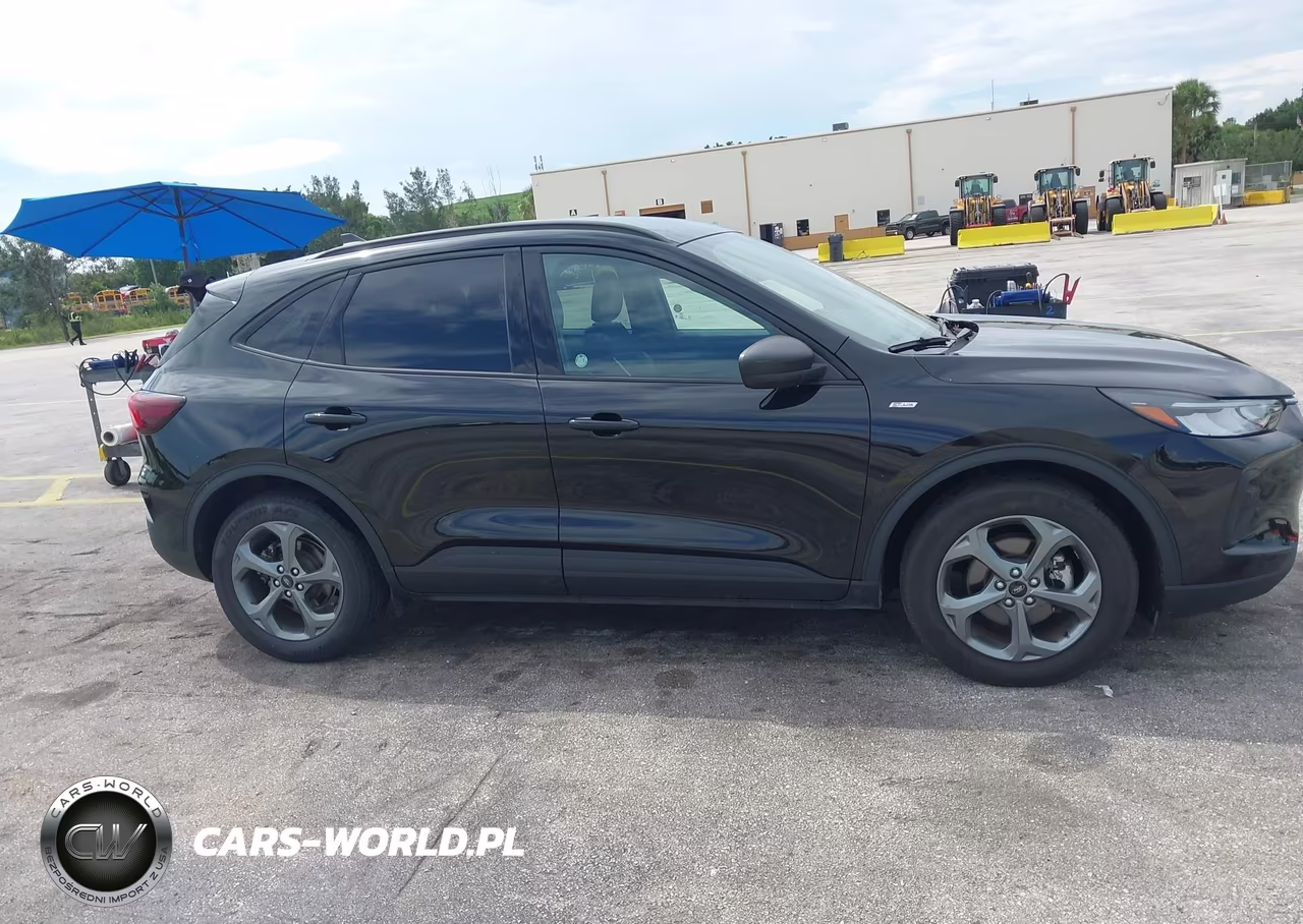 2025 Ford Escape St-Line VIN:1FMCU0MN7SUA62655 - 13