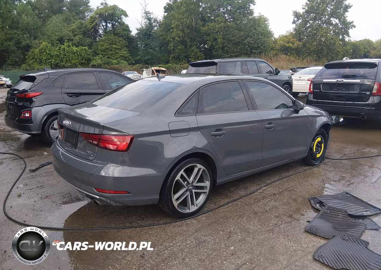 2017 Audi A3 2.0T Premium VIN:WAUB8GFFXH1053782 - 4