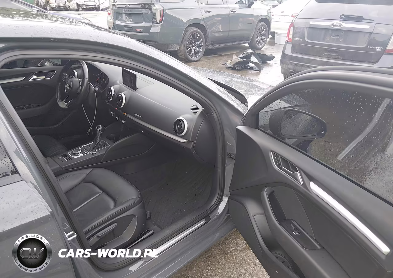 2017 Audi A3 2.0T Premium VIN:WAUB8GFFXH1053782 - 5