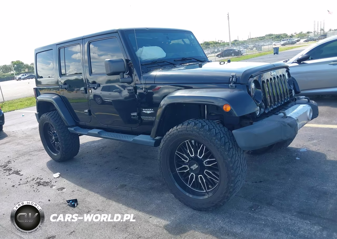 2014 Jeep Wrangler Unlimited Sahara VIN:1C4BJWEGXEL196257 - 1