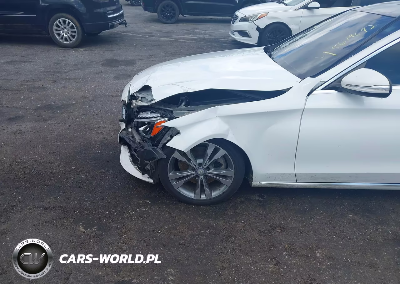 2015 Mercedes-Benz C 300 VIN:55SWF4JB3FU080693 - 6
