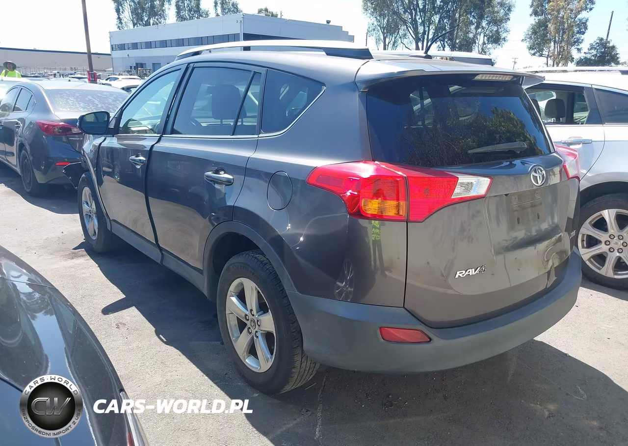 2015 Toyota Rav4 Xle VIN:2T3WFREV5FW171428 - 3