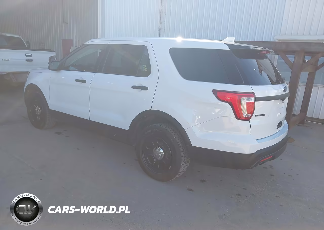 2017 Ford Utility Police Interceptor VIN:1FM5K8AR8HGB72450 - 3