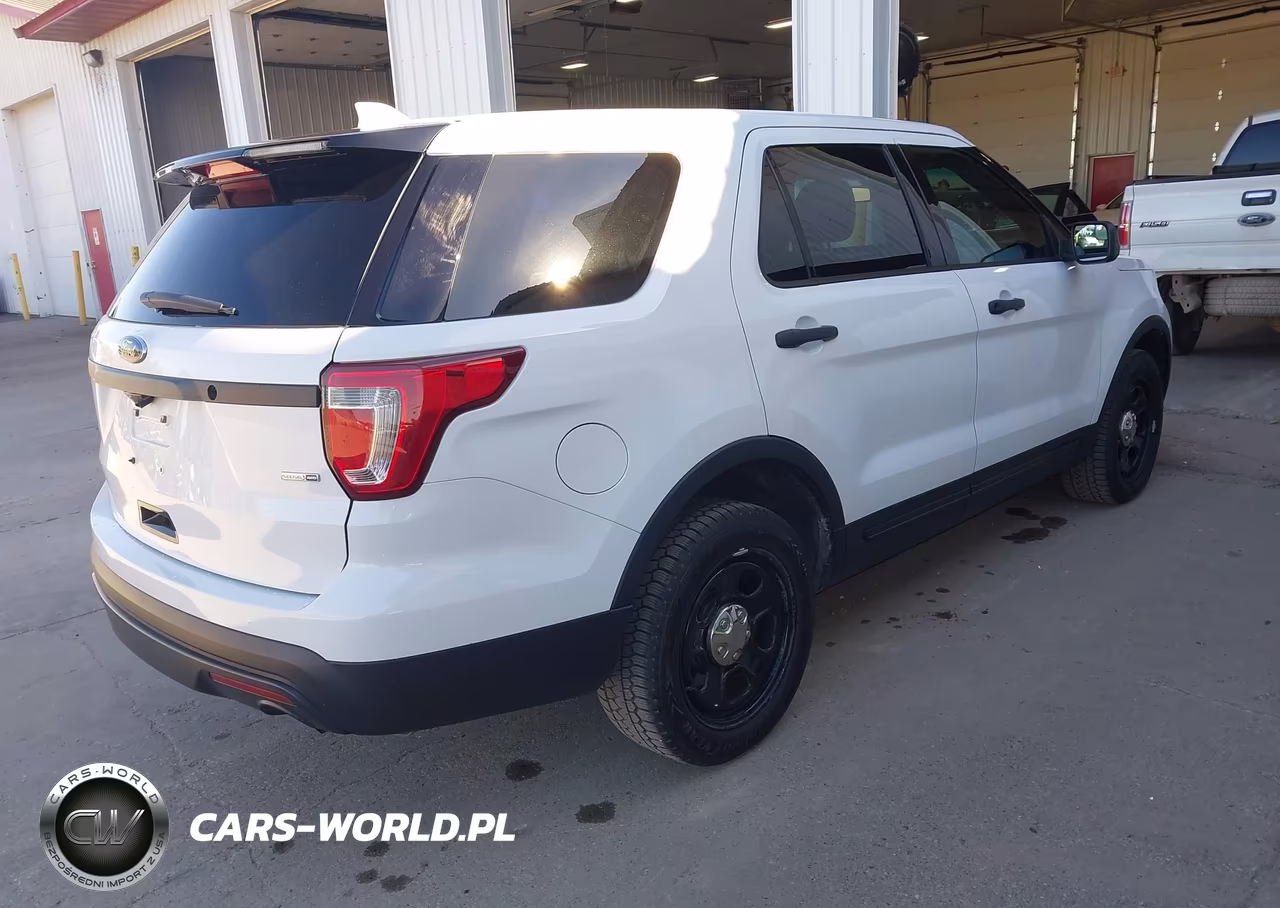 2017 Ford Utility Police Interceptor VIN:1FM5K8AR8HGB72450 - 4