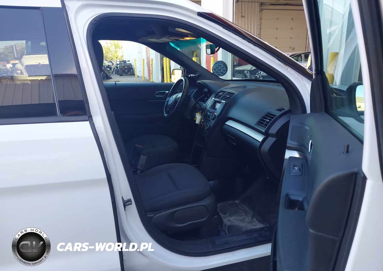 2017 Ford Utility Police Interceptor VIN:1FM5K8AR8HGB72450 - 5