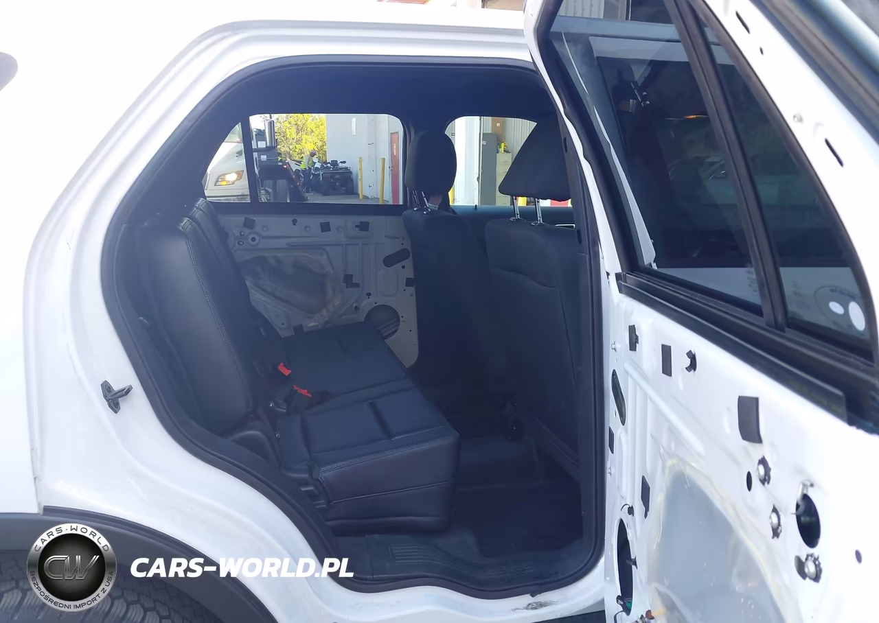 2017 Ford Utility Police Interceptor VIN:1FM5K8AR8HGB72450 - 8