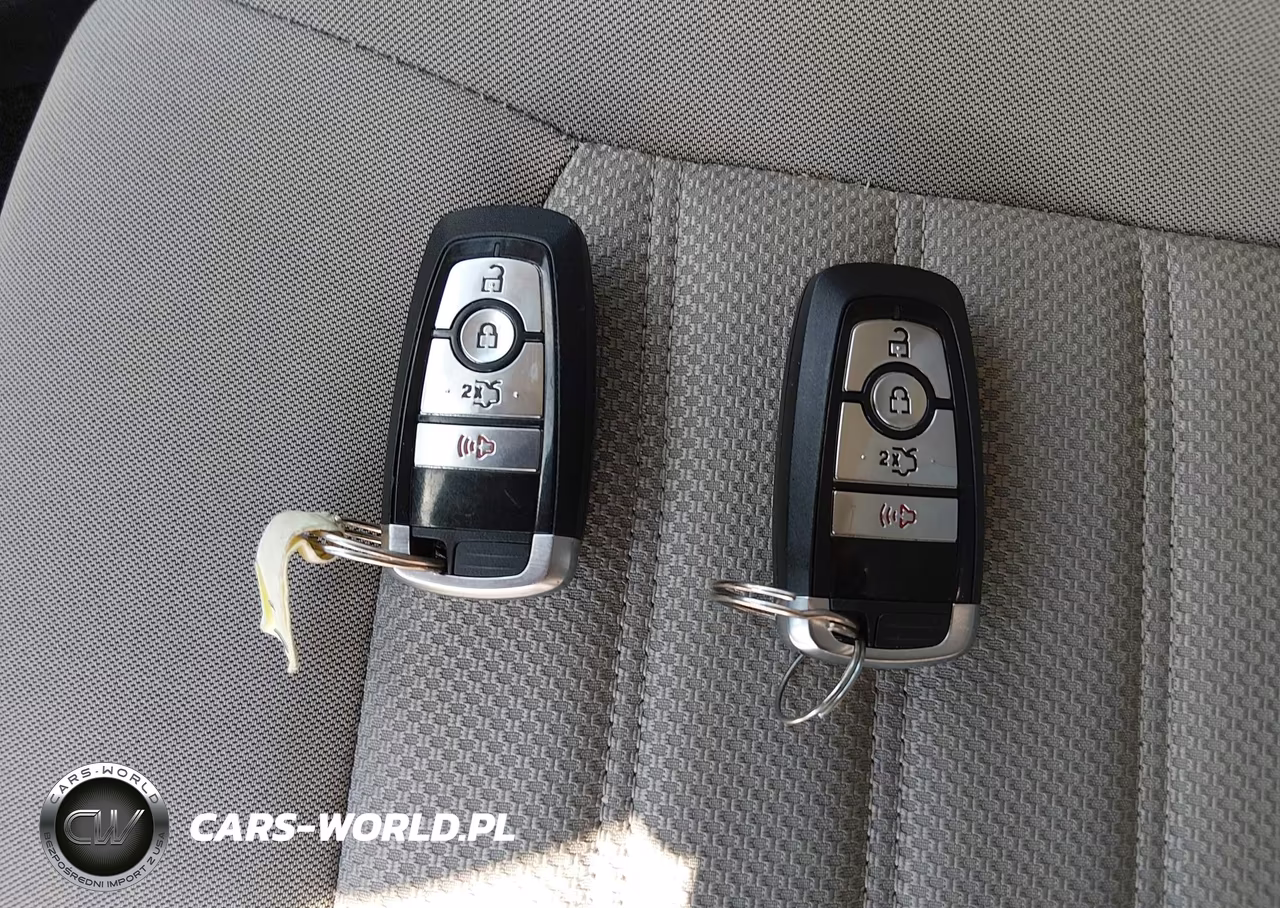 2018 Ford Fusion Hybrid S VIN:3FA6P0UU0JR261641 - 11