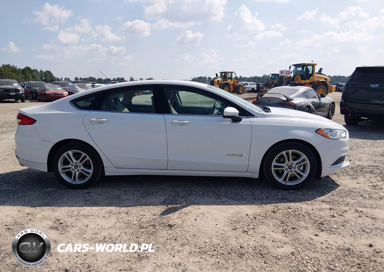 2018 Ford Fusion Hybrid S VIN:3FA6P0UU0JR261641 - 13