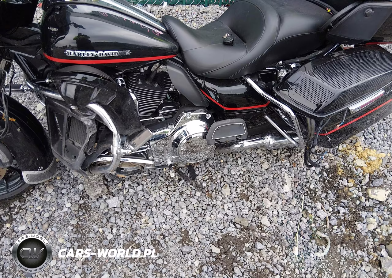 2015 Harley-Davidson Flhtk Ultra Limited VIN:1HD1KEL1XFB665886 - 14